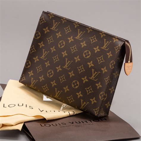 lv toiletry case|louis vuitton toiletry 26.